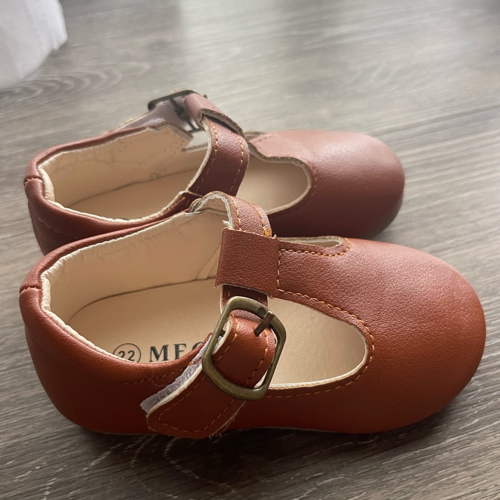Toddler dress brown shoes size 5
